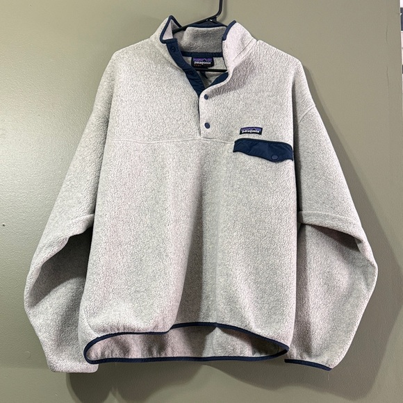 Patagonia Other - Patagonia Heather Gray Fleece with Navy Details